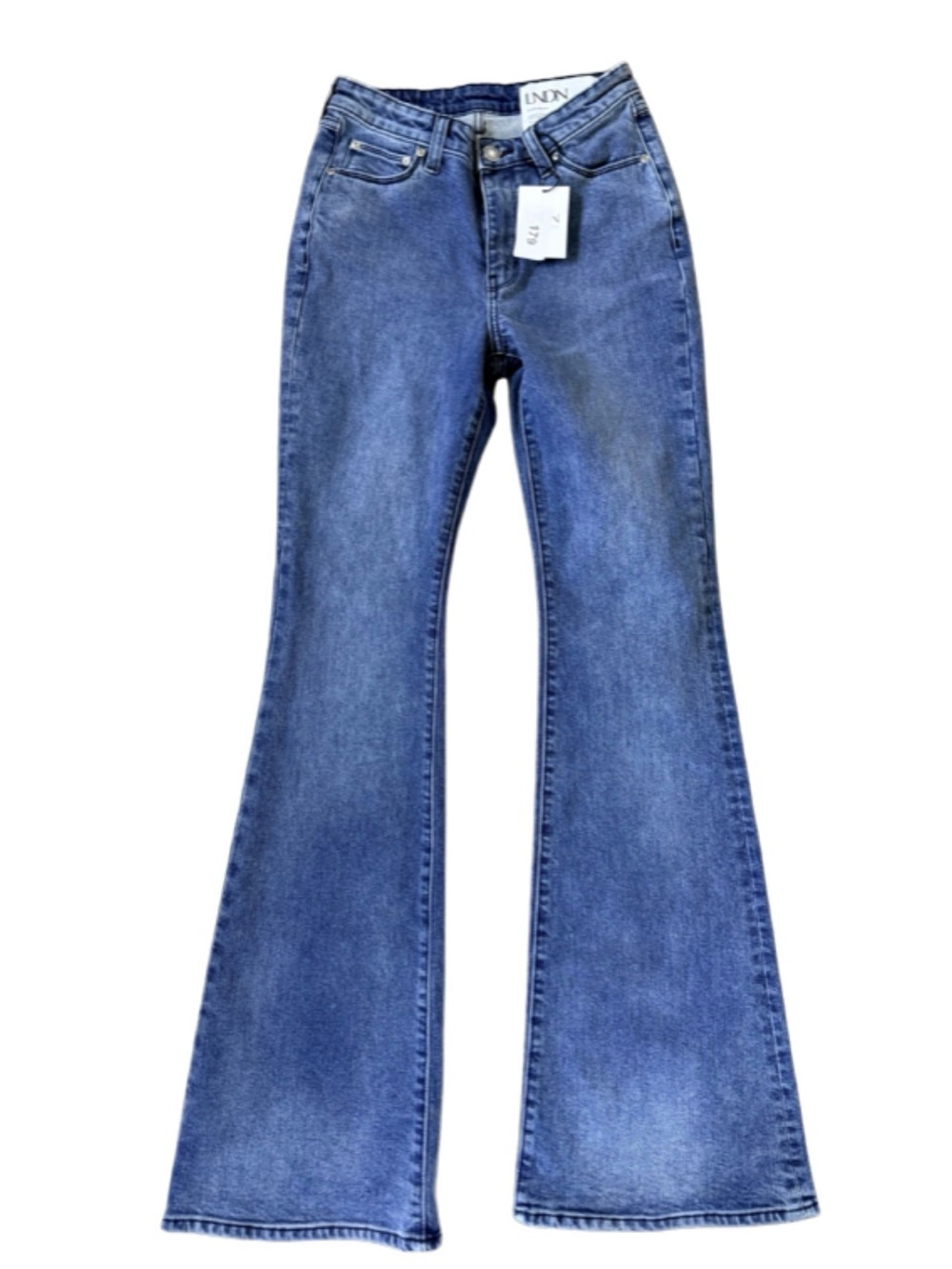 NWT LNDN Classic Flared Jeans Size 26